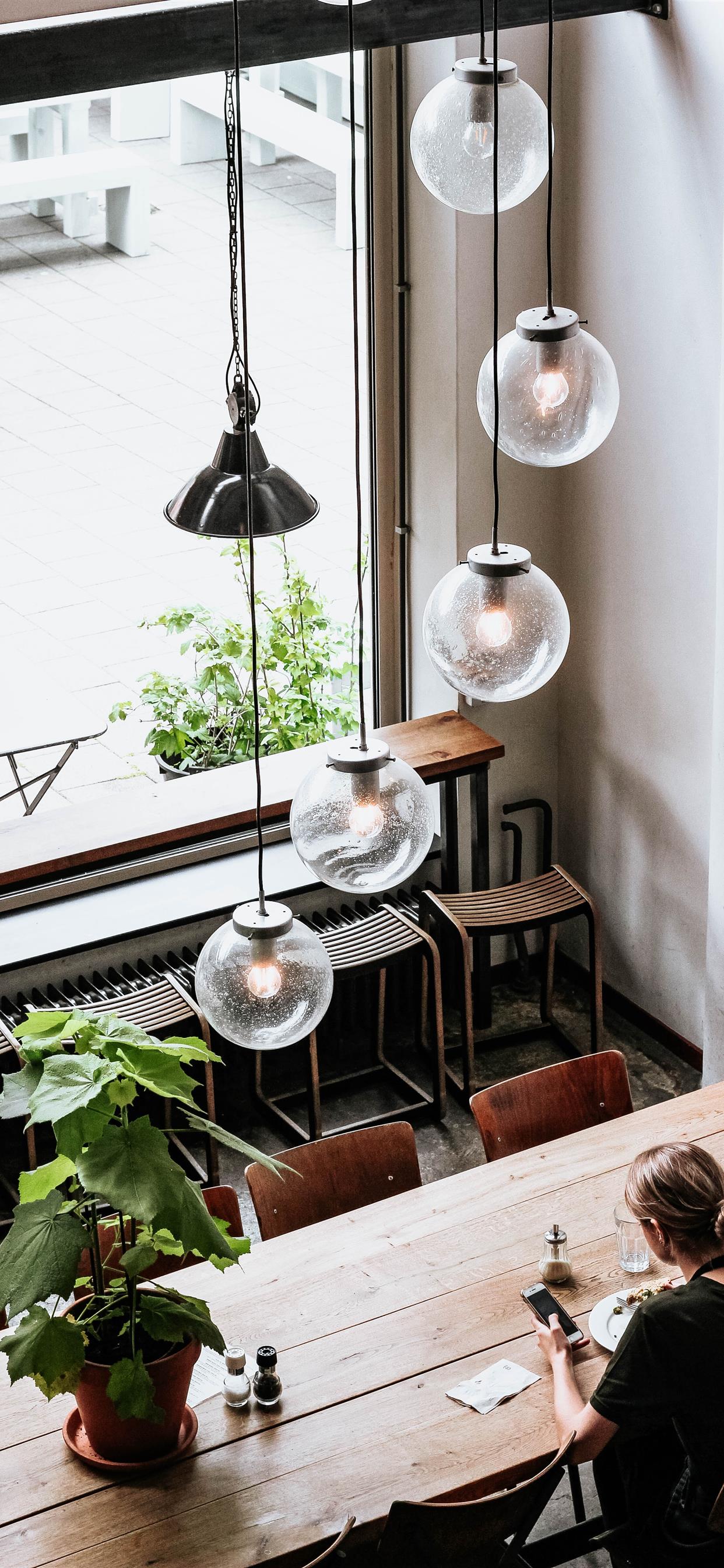 یه کافه ی شیک لازمه!